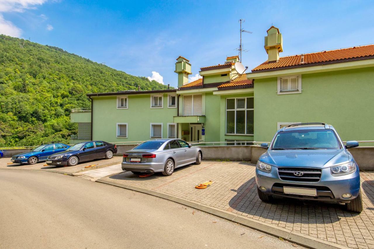 Apartment Maja Opatija With Free Private Parking And Lovely Sea View Terrace Kültér fotó